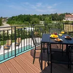 Zara Villa