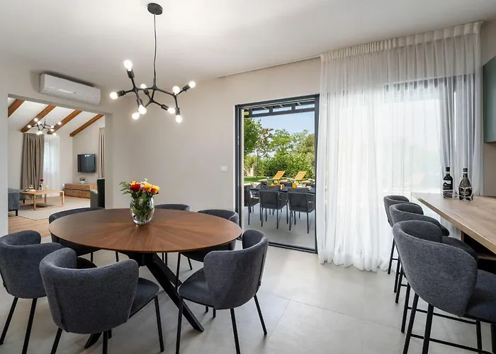 Zara Villa *